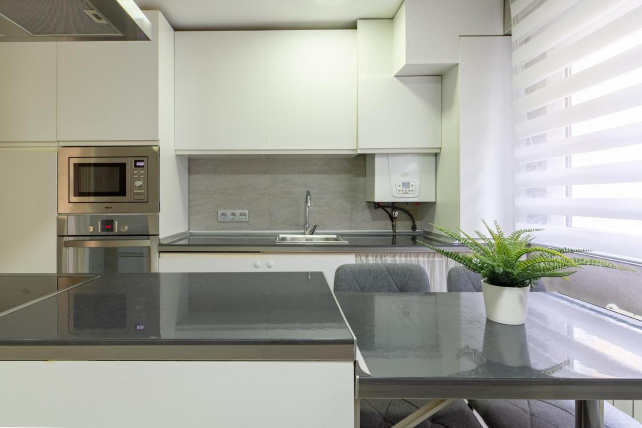 Ah King Size Apartment Vut5461As Oviedo Exteriör bild